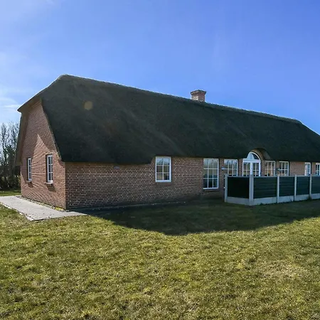 Pet Friendly Home In Ulfborg 度假居 *